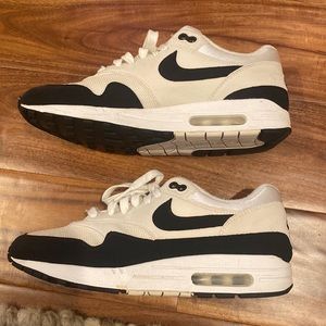 Nike Air Max 1, 10 Women’s, white/black